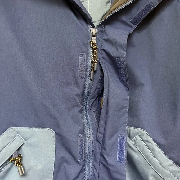 Burton Women’s Ski/Snowboard Jacket - Picture 3 of 6